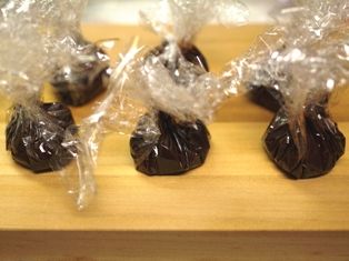 チョコと牛乳のみの超簡単トリュフ粉糖まぶし04