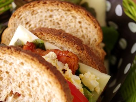 GABANスパイスでつくるぎゅっと栄養いっぱいサンドイッチ03