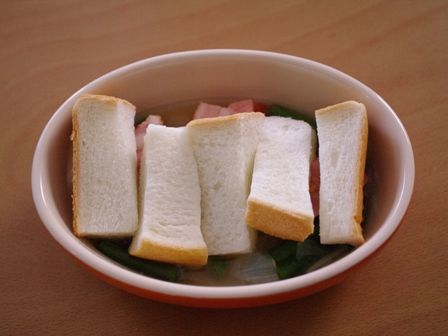 ひと皿で満足ブーケガルニでつくる厚切りベーコンのグラタンスープ05