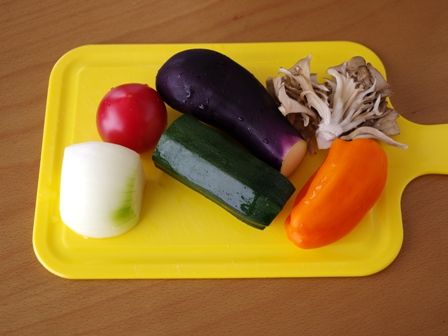鶏肉のポワレ野菜たっぷりラタトュユ添え01