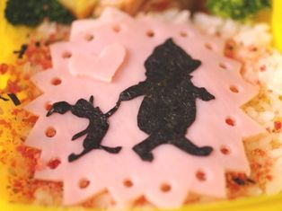 プーさんのシルエットで簡単キャラ弁当01