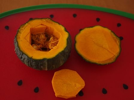 ホットケーキミックスで作るジャック・オ・ランタンのまるごとケーキ02