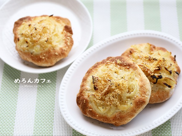 HMと豆腐で簡単たまねぎパン01b