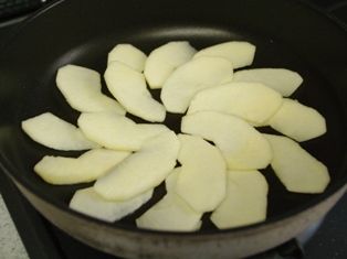 りんごのフライパンケーキ01