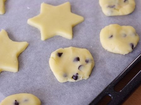 森にたたずむサンタのヘクセンハウスクリスマスツリークッキーとミニハウス09
