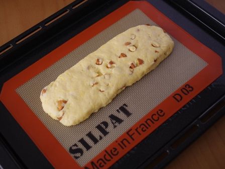 ホットケーキミックスで簡単アーモンドビスコッティ02