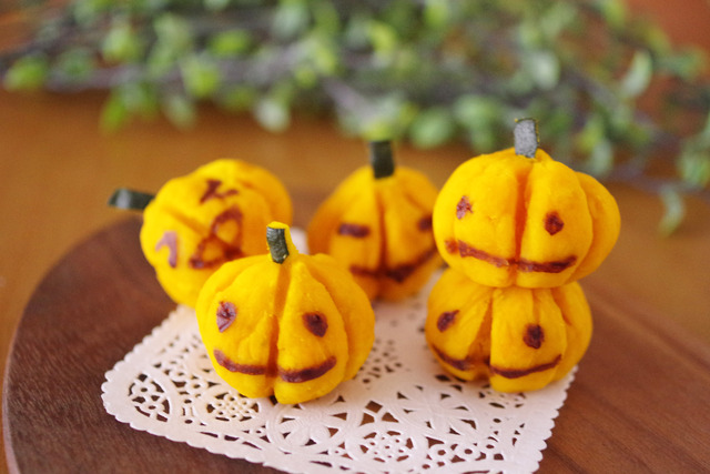 「かぼちゃの小さなジャックオランタン」レシピ01