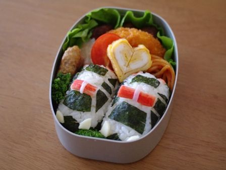 パトカーのおにぎりの弁当