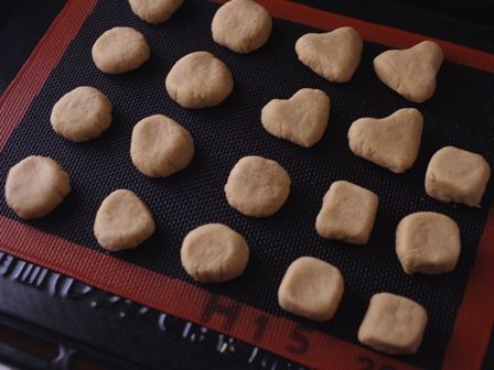 ホワイトチョコレートとシナモンシュガーのポルボロン09