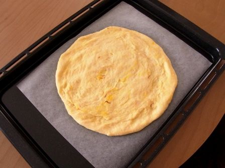 2種類のゴールデンスパイスピザ30分で簡単ピザ04