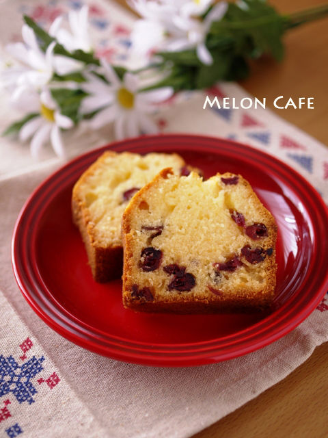 クランベリーのパウンド味わい深い簡単ケーキa
