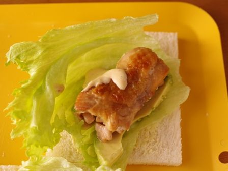 照り焼きチキンのサンドシナイッチ03