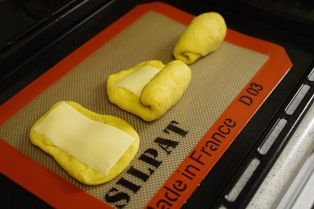 カレーチーズパン01