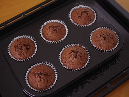ホットケーキミックスで作るダブルチョコレートのカップケーキ04