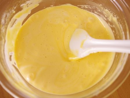 レンジで簡単ホットケーキミックスの優しいシフォンケーキ04