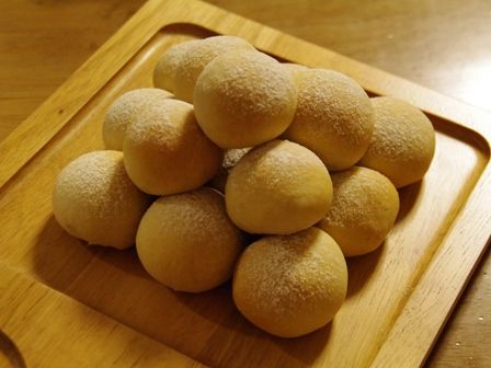 月見団子ならぬ、月見パン04