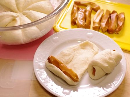 あとひく旨さスモークチーズの簡単手ごねパン06