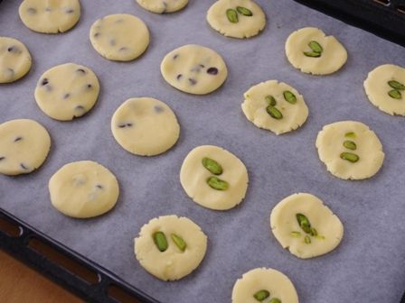 6月チョコチップとピスタチオの簡単お手軽クッキー2種同時焼き03