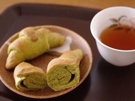 クリスマスカラーの渦巻きパン03