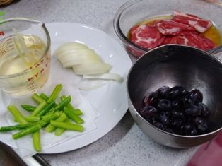 ぶどうとアスパラ和醤油ソテー材料