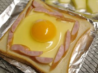 燻製風味のたまごトースト、ホットりんごシナモン03