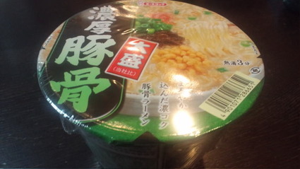 エースコック 大盛濃厚豚骨