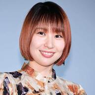 これはやばそう。増田有華が左手に謎の蕁麻疹！早く皮膚科へ！