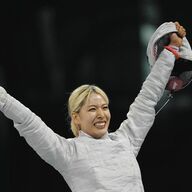 金髪の騎士が輝く！江村美咲のパリでの銅メダル獲得