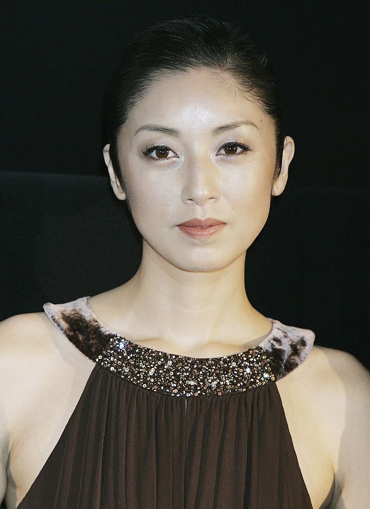 これってマナー違反？高岡早紀の愛犬との買い物が物議にｗｗｗ