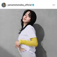「くびれヤバすぎ」山本舞香が魅せる美しさとファッション