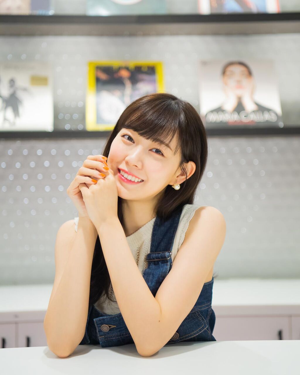 透けタイツで完成度アップ！渡辺美優紀の超ミニスカート姿が話題に