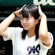 ８年前の甲子園女子マネ、今の姿は？ファンが感動する水着ショット