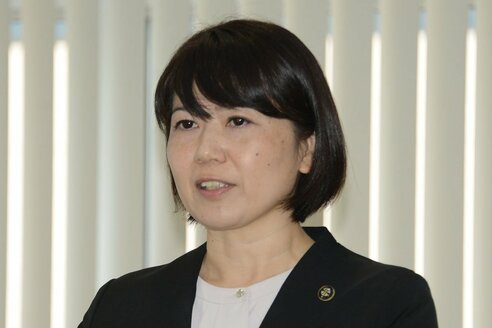 小川市長の恋、ヒッピーともラブホで密会？警察も来たらしい！