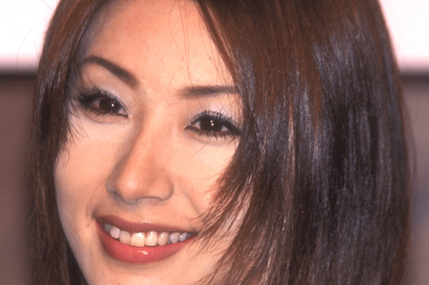 「騙され不倫」を謝罪した鈴木紗理奈に寄せられる声。公開処刑みたい。。