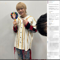 売名疑惑？ 中間淳太の彼女の水着写真集が物議を醸す