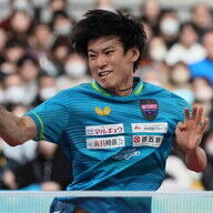 戸上隼輔、卓球の神技「カミソリドライブ」で注目を集める！
