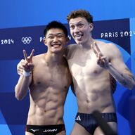 玉井陸斗、高飛び込み日本人初の銀メダル獲得に歓喜の声！