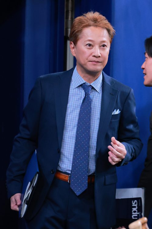 暴かれた国民的スターの裏の顔とジャニーズ崩壊の関係