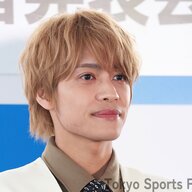 中間淳太のジャンボリミッキー騒動とは？彼女との匂わせが物議！