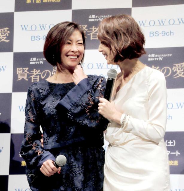 突然の訃報に涙する—高岡早紀の中山美穂への想いとは