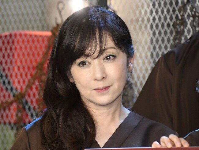 斉藤由貴、7年の紆余曲折を経て夫と離婚 - その真相に迫る