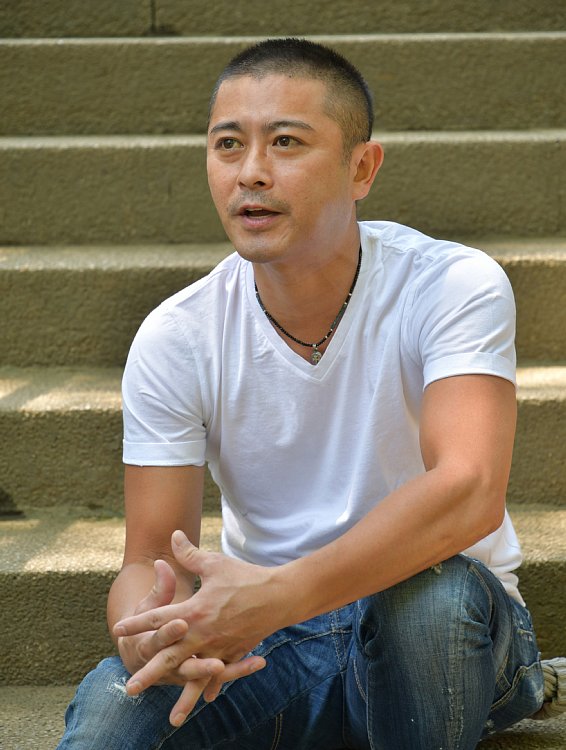 「骨が腐ってます」山口達也の衝撃告白！大腿骨頭壊死との闘いとアルコール依存症