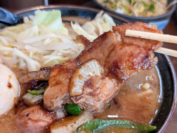 PXL_20251217_021825883.RAW-01.COVER