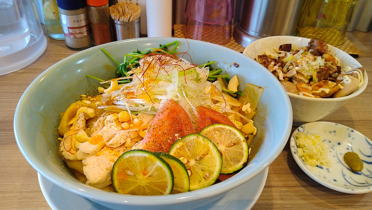 麺のすゝめ メンノススメ 中華そばムタヒロ 拝島駅店 拝島 限定 すだちビャンビャン麺 と チャーシュー丼
