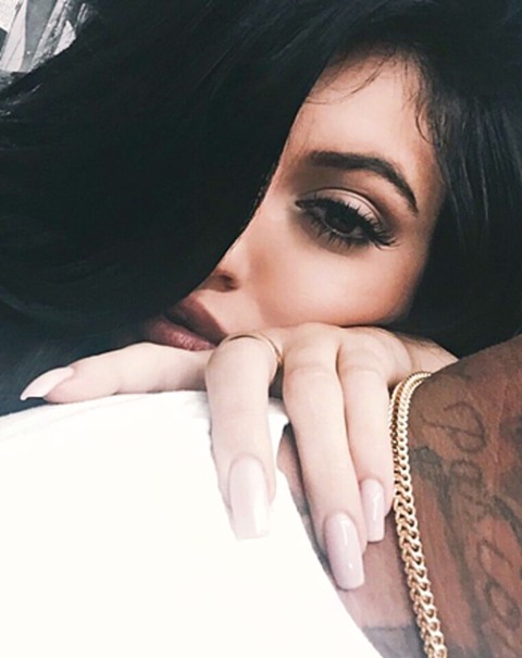 1418832185_kylie-jenner-tyga-350