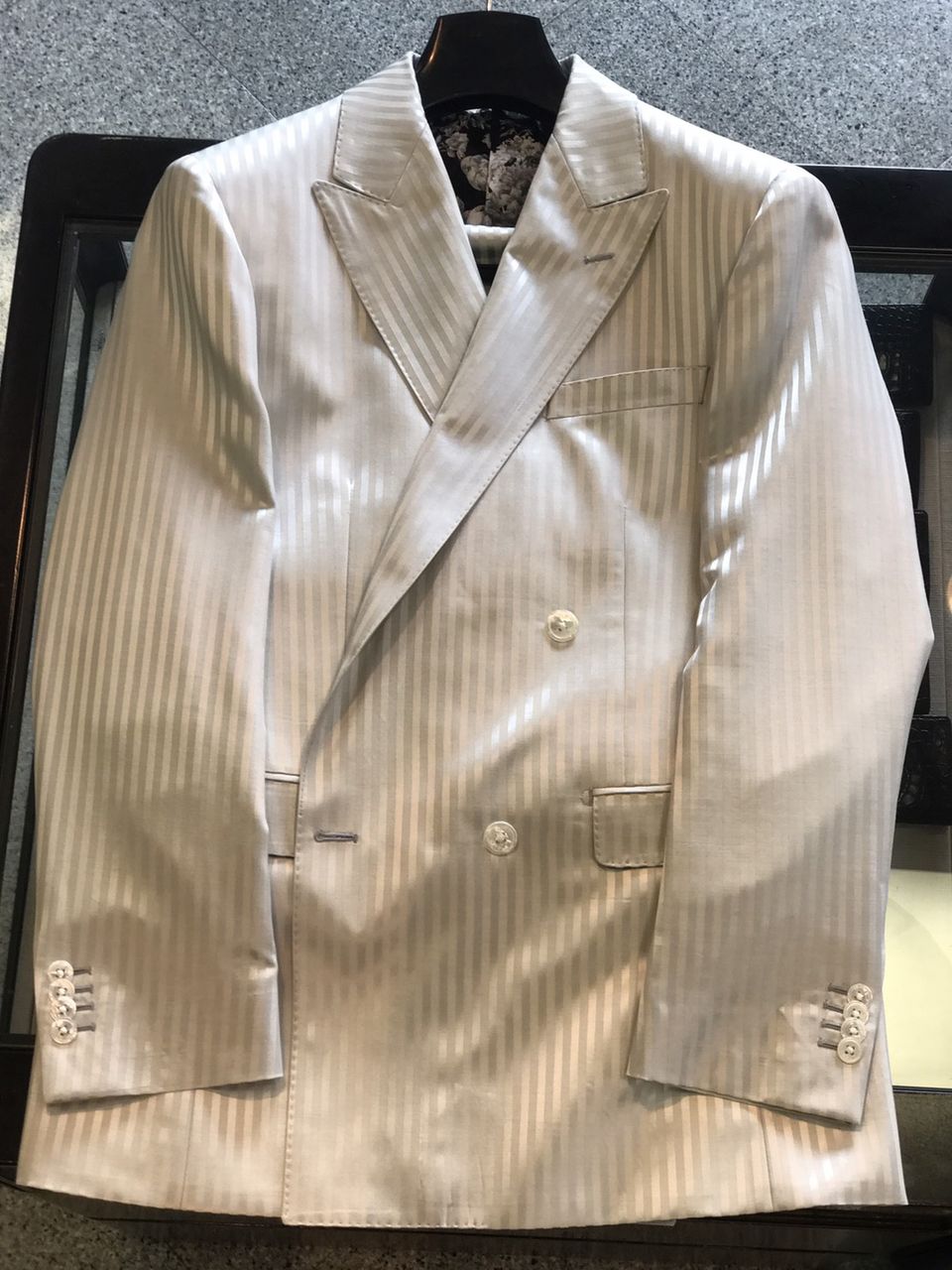 矢沢永吉コンサート用 白スーツ メンズヨシワラの店舗日記 矢沢永吉コンサート用 白スーツ メンズヨシワラの店舗日記