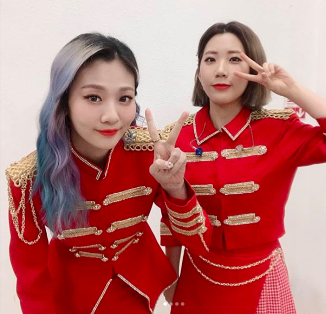 音源女王系デュオ赤頬思春期 Bol4 が切ない恋心を吐露する しない Love Mv K Popの端っこ