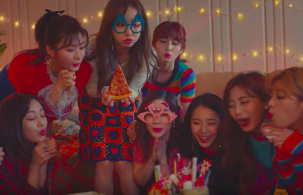 超絶美女系グループtwiceから混迷を極める韓国へのクリスマスプレゼント Merry Happy Mv K Popの端っこ 超絶美女系グループtwiceから混迷を極める韓国へのクリスマスプレゼント Merry Happy Mv K Popの端っこ