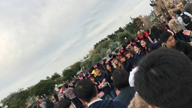 Jyp系国民的グループtwiceが日本でディズニーに行ったりスッキリしたり One More Time Ntv K Popの端っこ