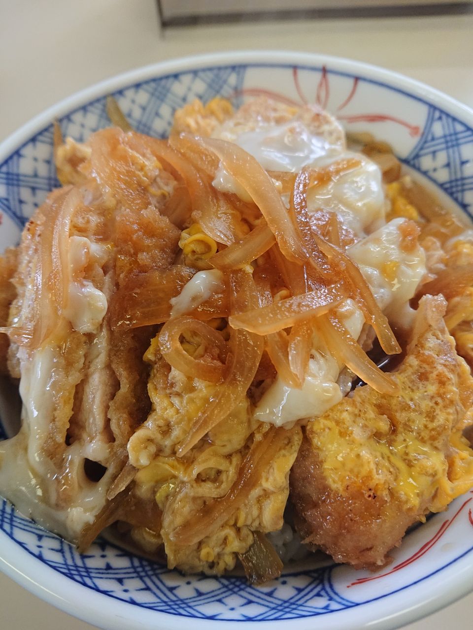 久々に さい藤 さんでカツ丼食べたよ 暗黒麺 東へ西へ